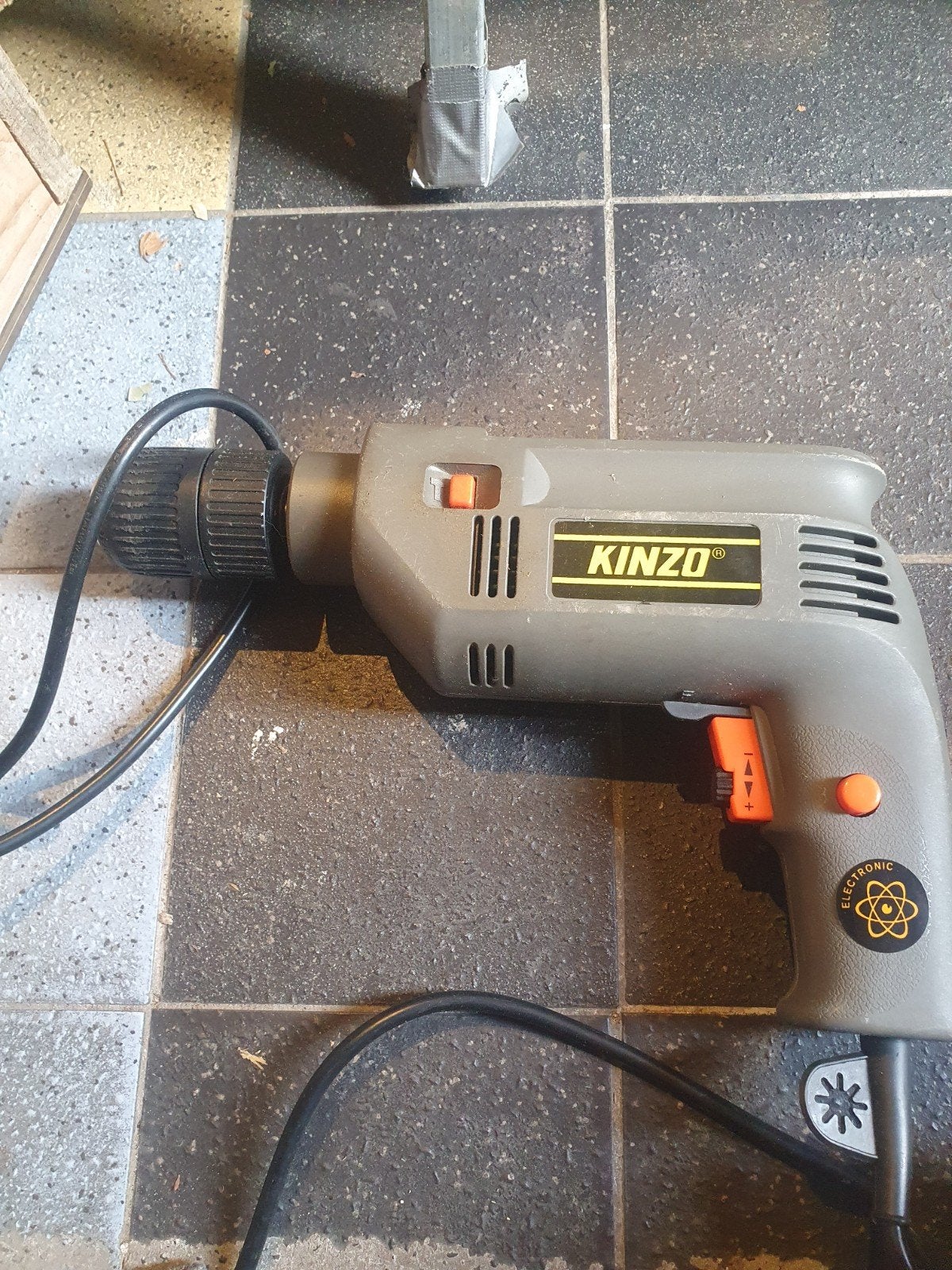 Kinzo Klopboormachine 550W - Krachtig en Betrouwbaar, Gebruikt, Klopboormechanisme, 400 tot 600 watt, Ophalen