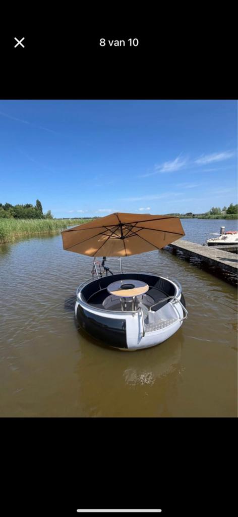 Elektrische BBQ Donutboot 2 st.nieuwe elektromoter en accu's, Ophalen, Koelkast, Buitenboordmotor, Zo goed als nieuw