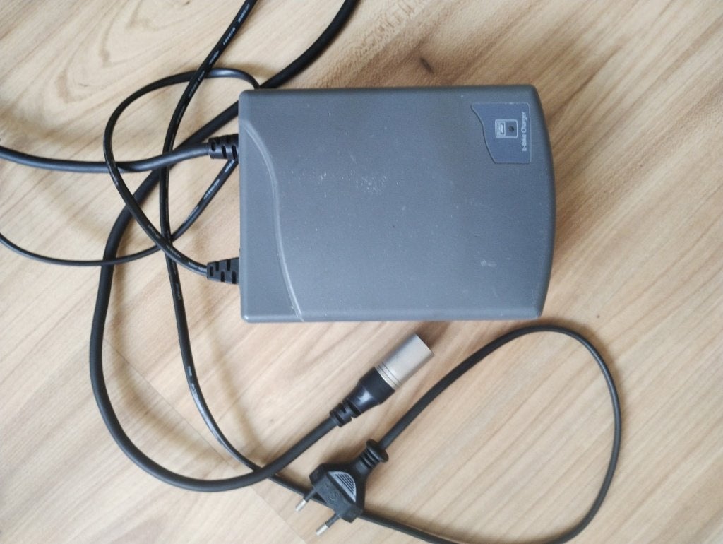 acculader e bike lader laadapparaat charger, Ophalen of Verzenden, Nieuw