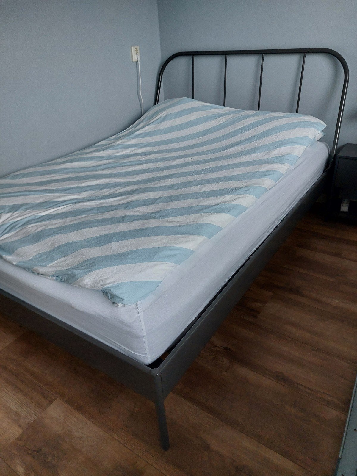 Ikea bedframe 140x200 cm, Ophalen, Tweepersoons, 140 cm, Zo goed als nieuw