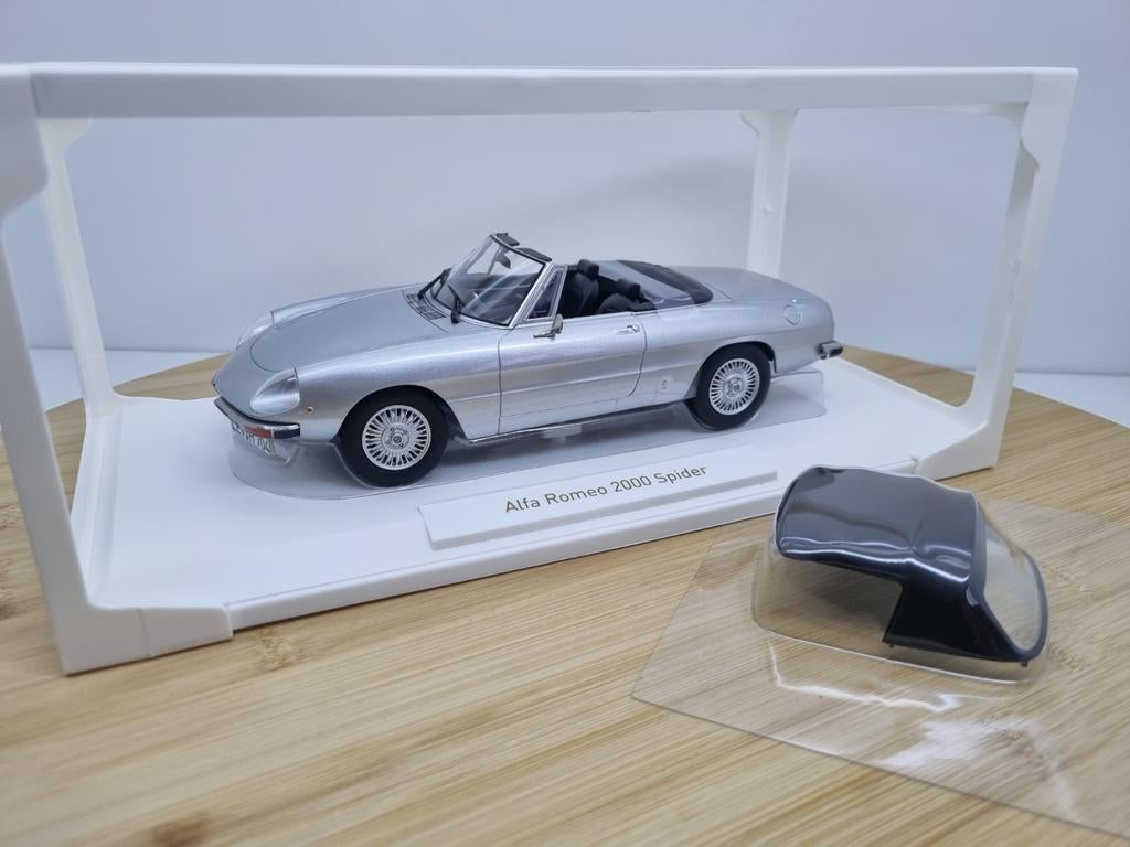 Norev Alfa Romeo 2000 Spider 1:18 Met Softtop Zilvergrijs, F, A, Nieuw, Norev