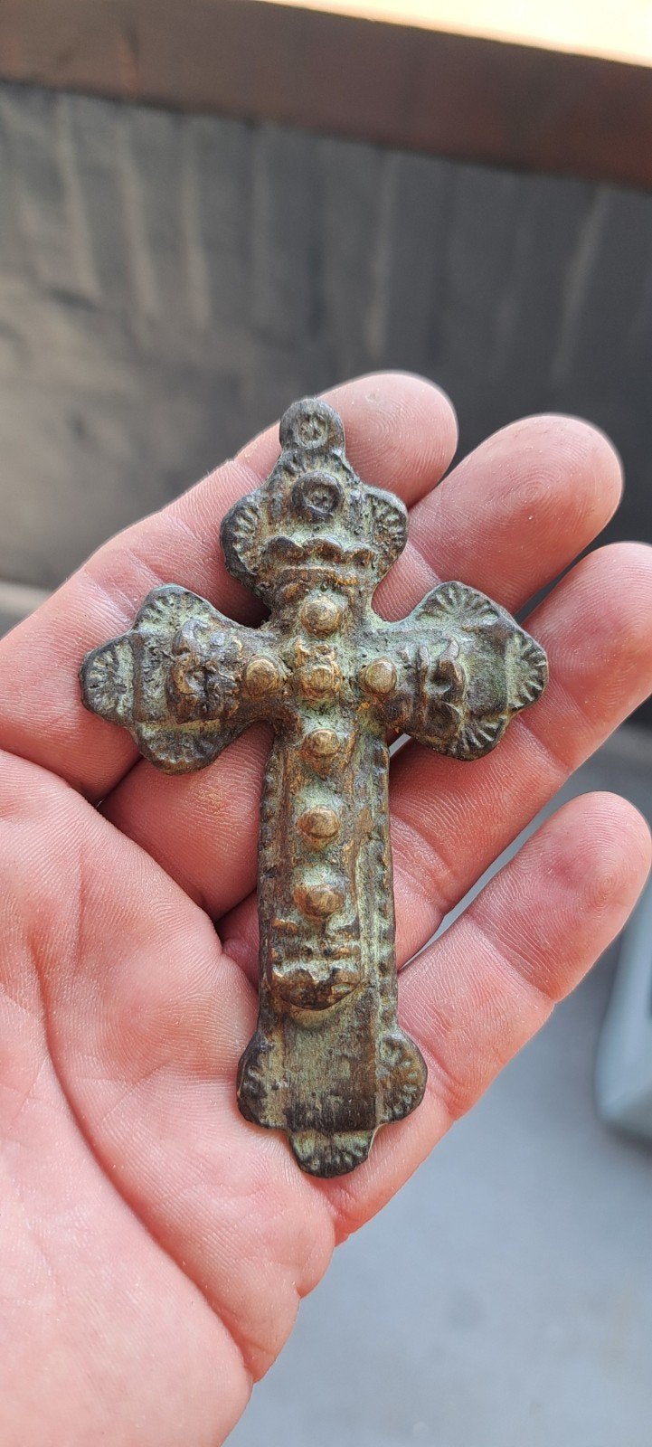 bronzen kruis hoe oud??? bodemvondst, Ophalen of Verzenden