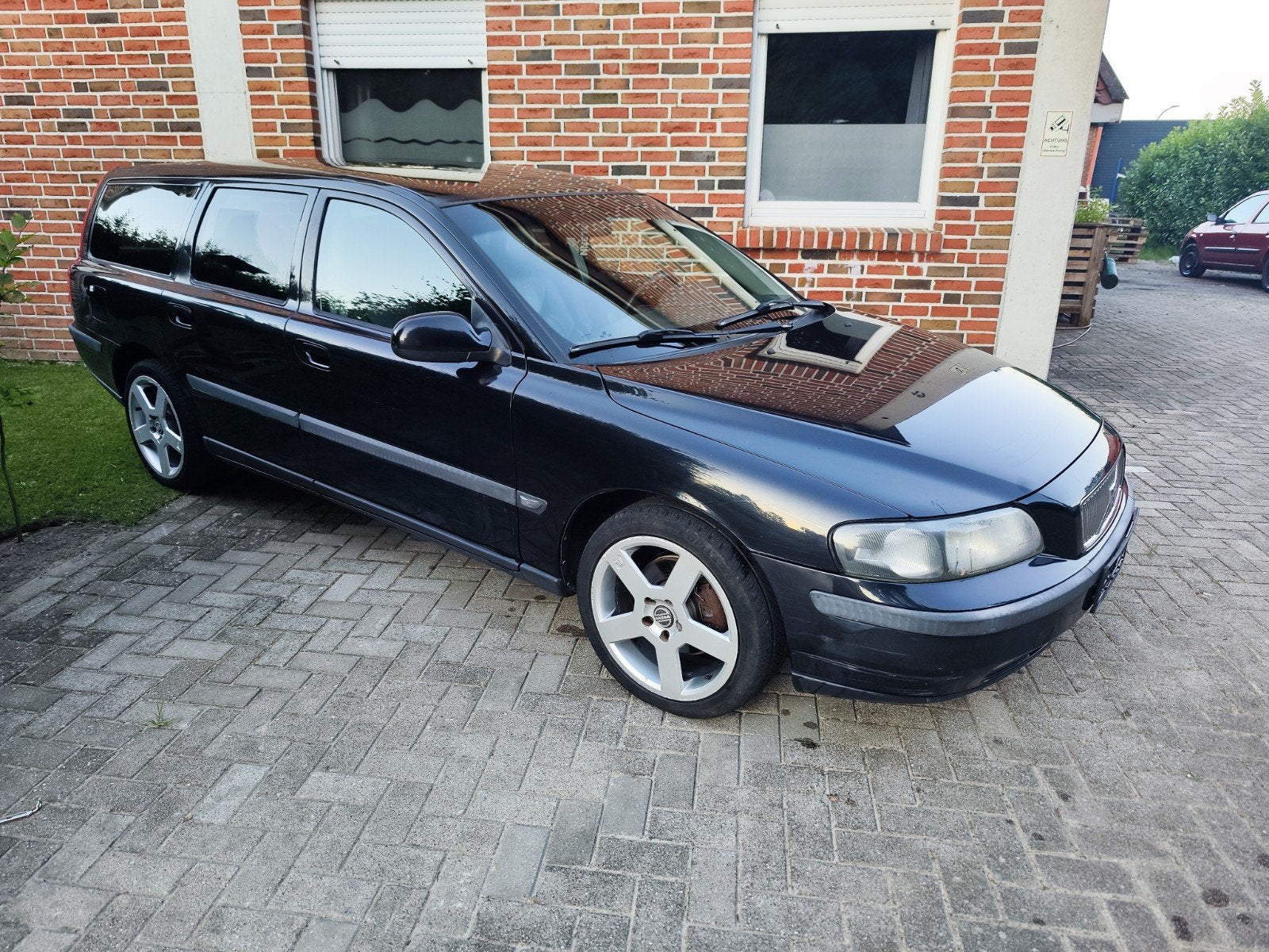 Volvo V70 2.4D Automaat  ** Doe een leuk bod**, Auto's, 1800 kg, Zwart, Blauw, Stationwagon