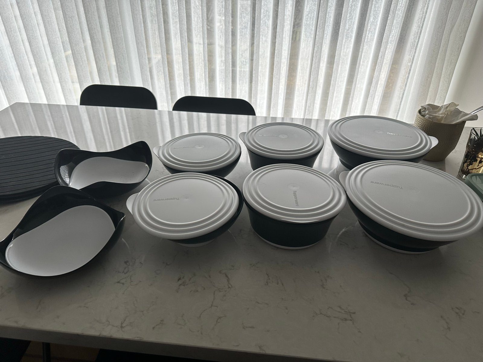 Tupperware kommen en schalen set - Zwart/Wit, Gebruikt, Overige kleuren, Luchtdicht, Ophalen of Verzenden
