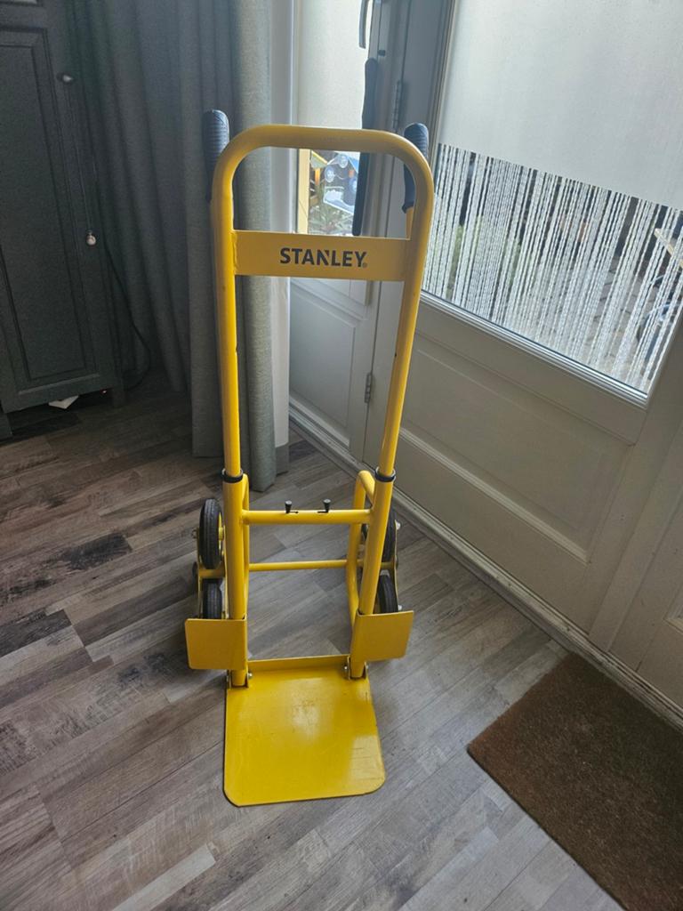 STANLEY inklapbare steekwagen met drie draaibare wielen., Ophalen, Zo goed als nieuw, Steekwagen