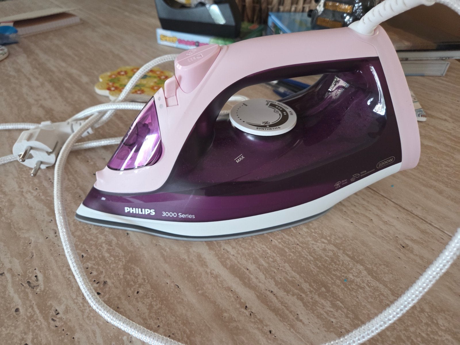Philips 3000 Series Strijkijzer - Roze/Paars, Ophalen of Verzenden, Zo goed als nieuw, Strijkijzer met snoer
