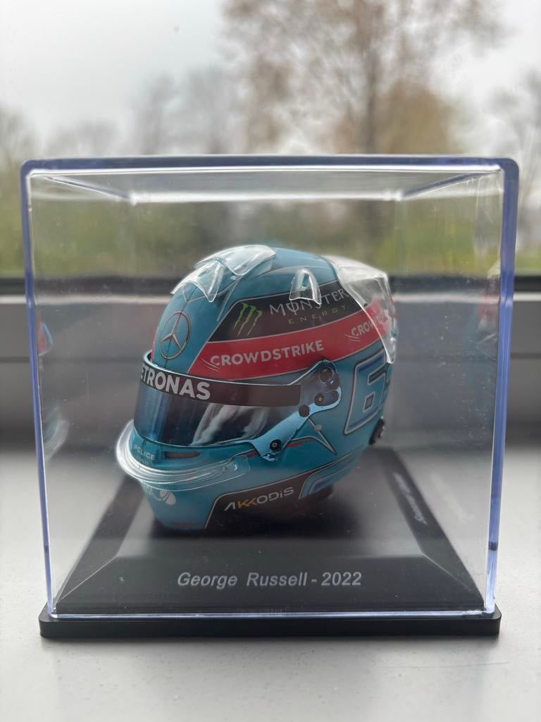 Spark Helmet 1/5 George Russell 2022 Mercedes F1, Ophalen of Verzenden, Nieuw, Formule 1