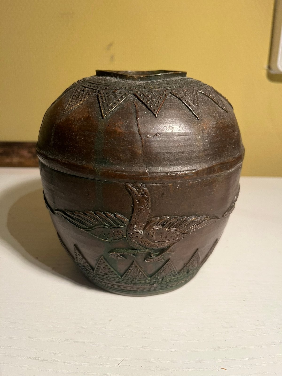 Antieke Aziatische Koperen/Messing Vaas met Vogelreliëf, Ophalen of Verzenden
