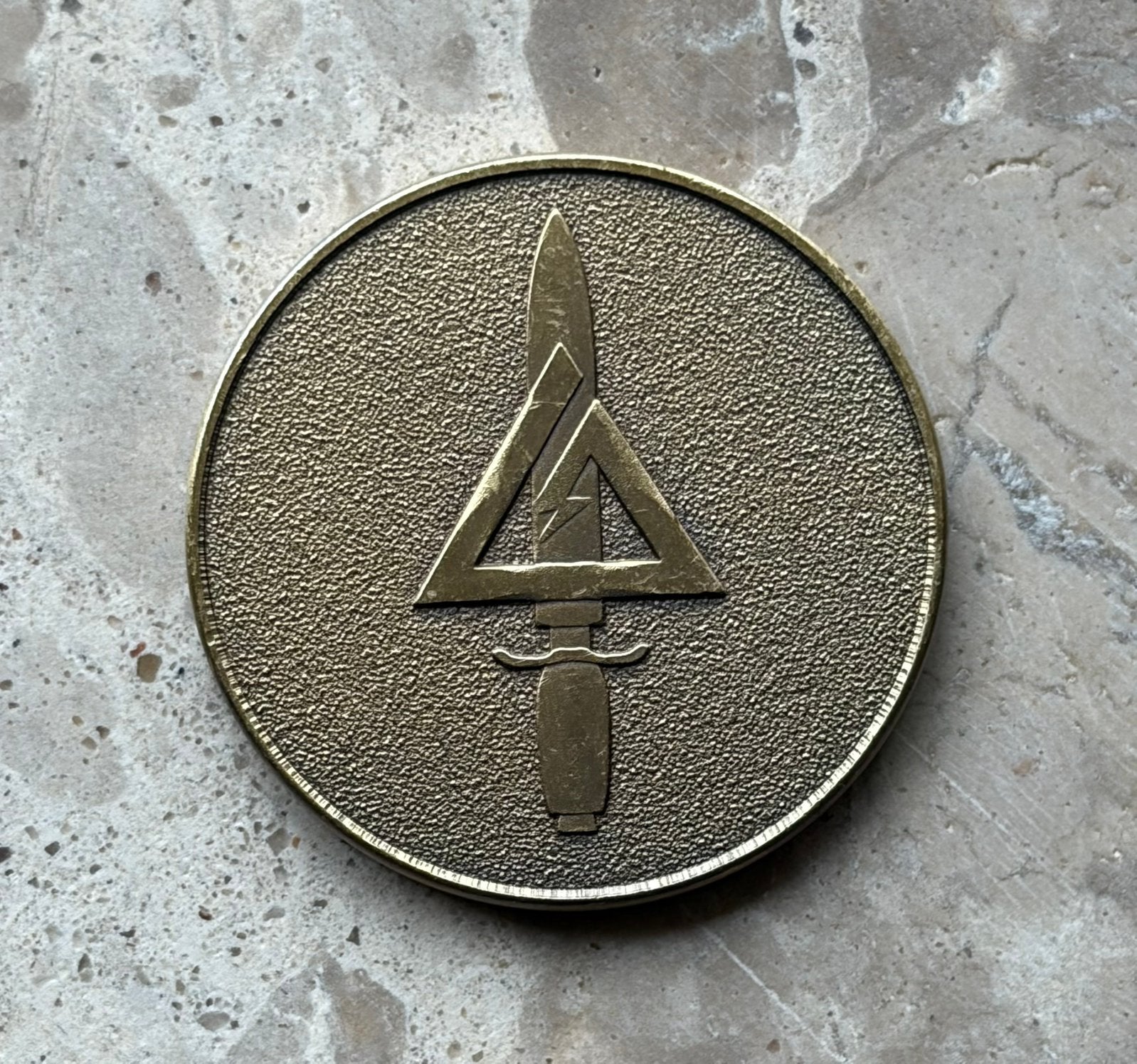 US Army Delta Force special forces coin, Ophalen of Verzenden, Landmacht, Amerika, Embleem of Badge