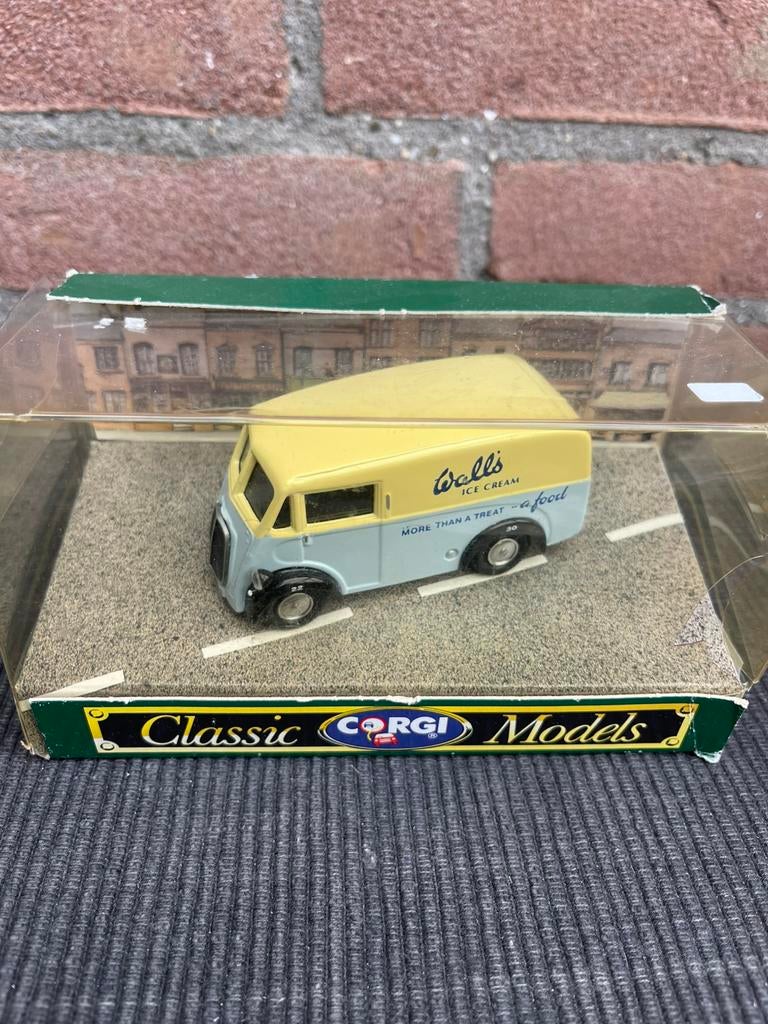 1:43 Corgi commer ……… Nú 8,95 !!, Hobby en Vrije tijd, Modelauto's | 1:43, Zo goed als nieuw, Auto, Overige merken, Ophalen of Verzenden