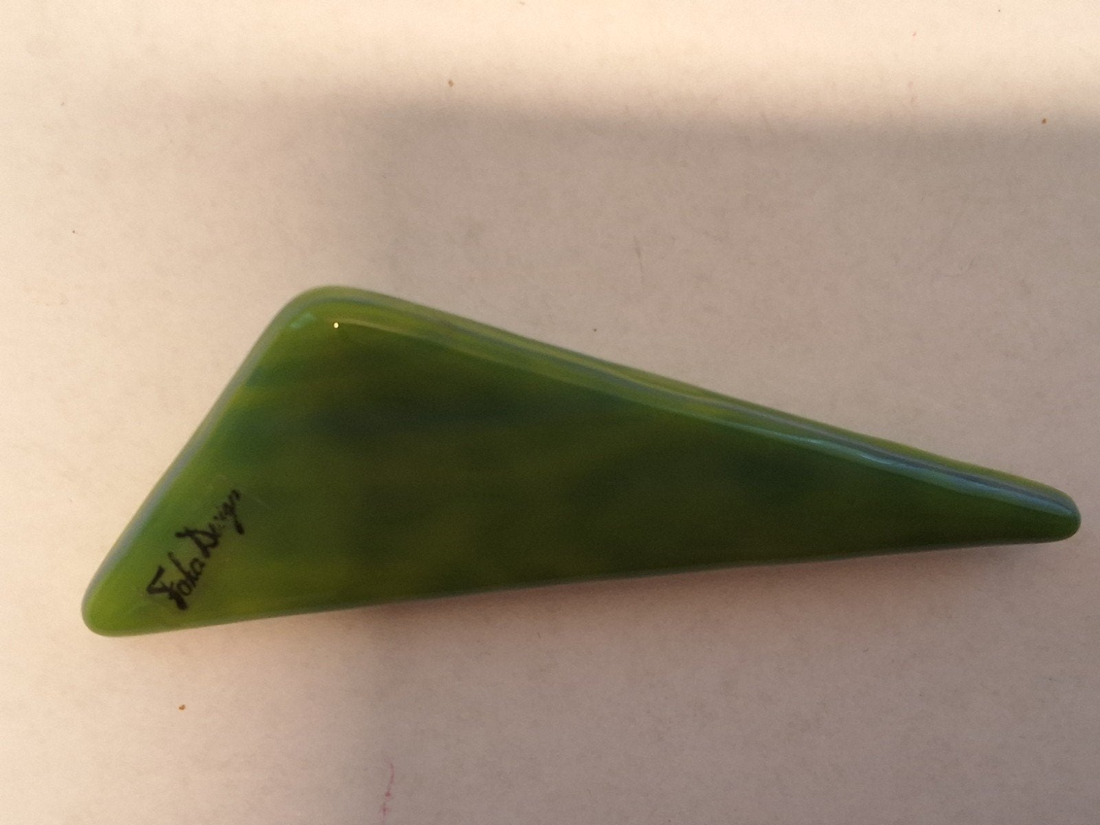 Foka Design Broche - Glas - Gesigneerd - Jaren '60, Overige materialen, Gebruikt, Ophalen of Verzenden, Groen