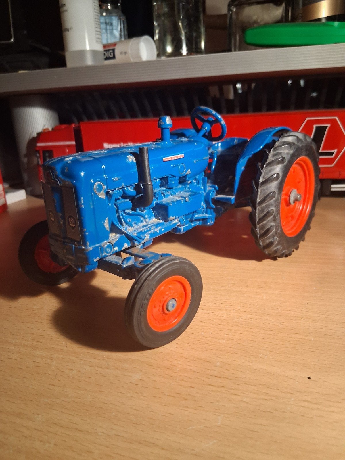 1:16 Fordson super major, Ophalen of Verzenden, Zo goed als nieuw, Tractor of Landbouw, Overige merken