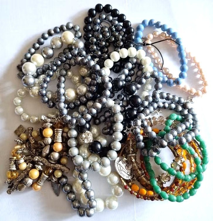 Partij met 25 glas kralen armbanden, Overige materialen, Overige kleuren, Verzenden, Nieuw