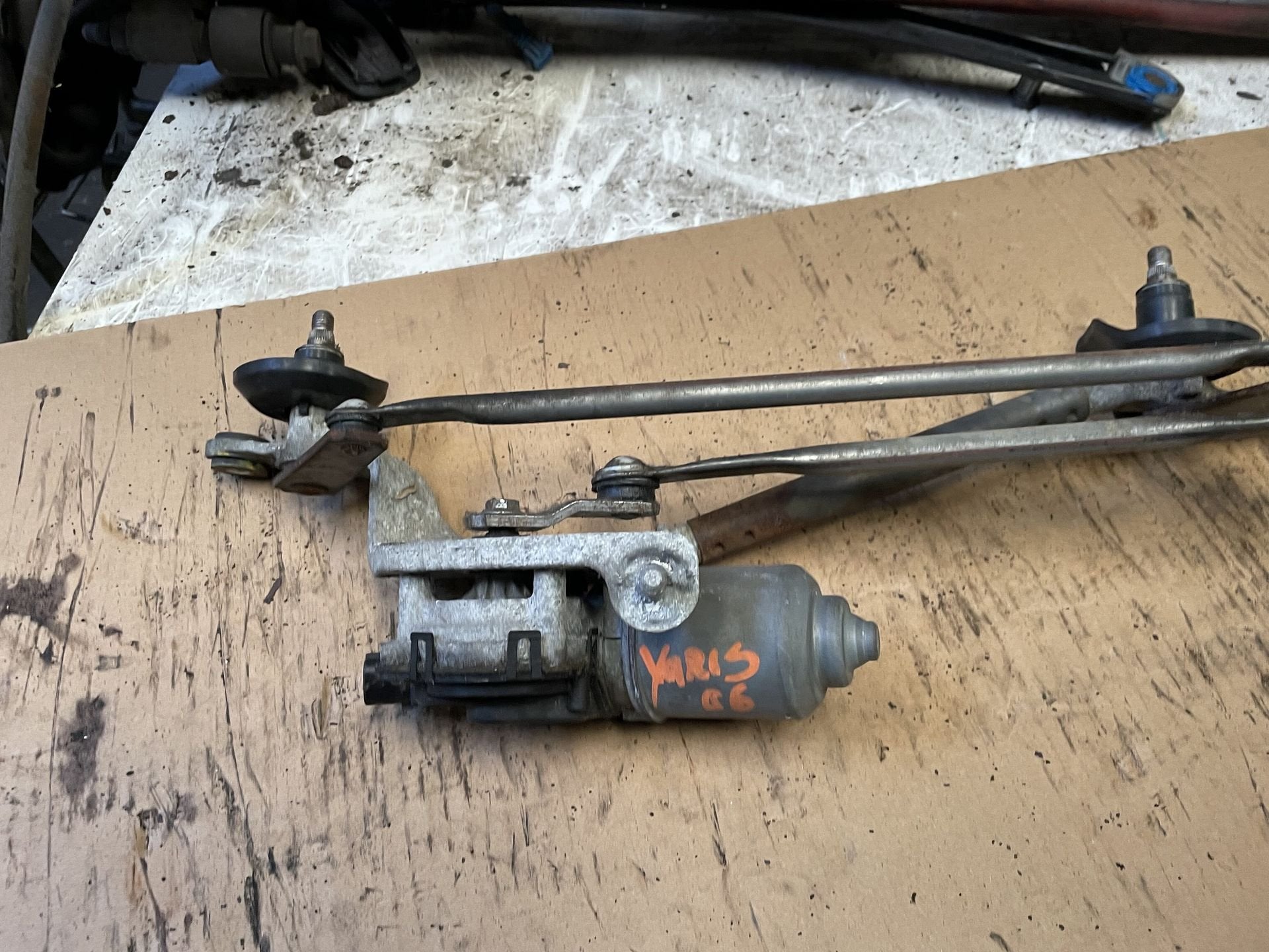 Ruitenwissermotor Toyota  Yaris, Gebruikt, -, -, Ophalen of Verzenden