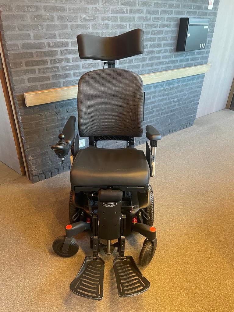 Electrische rolstoel merk quickie, Ophalen, Elektrische rolstoel