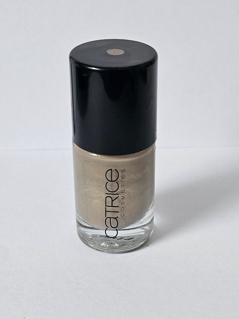 Catrice nagellak 230 Clay-Ton my hero ZGAN, Ophalen of Verzenden, Zo goed als nieuw, Handen en Nagels