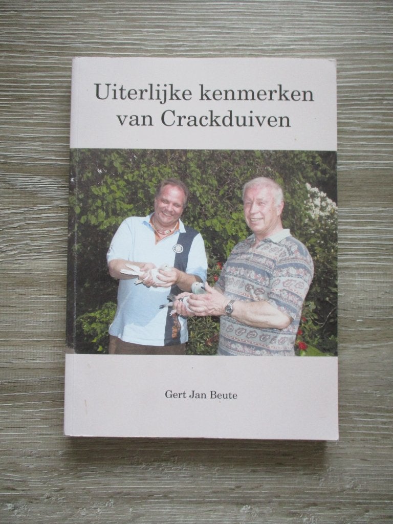 Uiterlijke kenmerken van Crackduiven - Gert Jan Beute, Ophalen of Verzenden, Gelezen, Honden