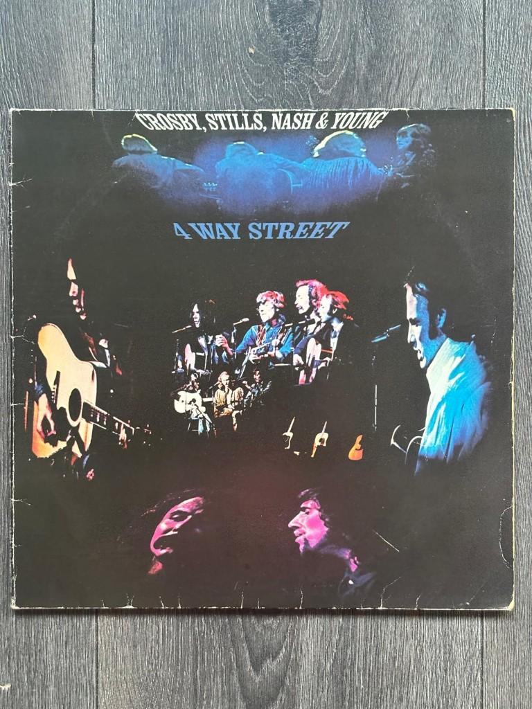 Crosby Stills Nash & Young - 4 way Street - dubbel LP(vinyl), Cd's en Dvd's, Vinyl | Rock, Gebruikt, Inclusief binnenhoes, Ophalen of Verzenden