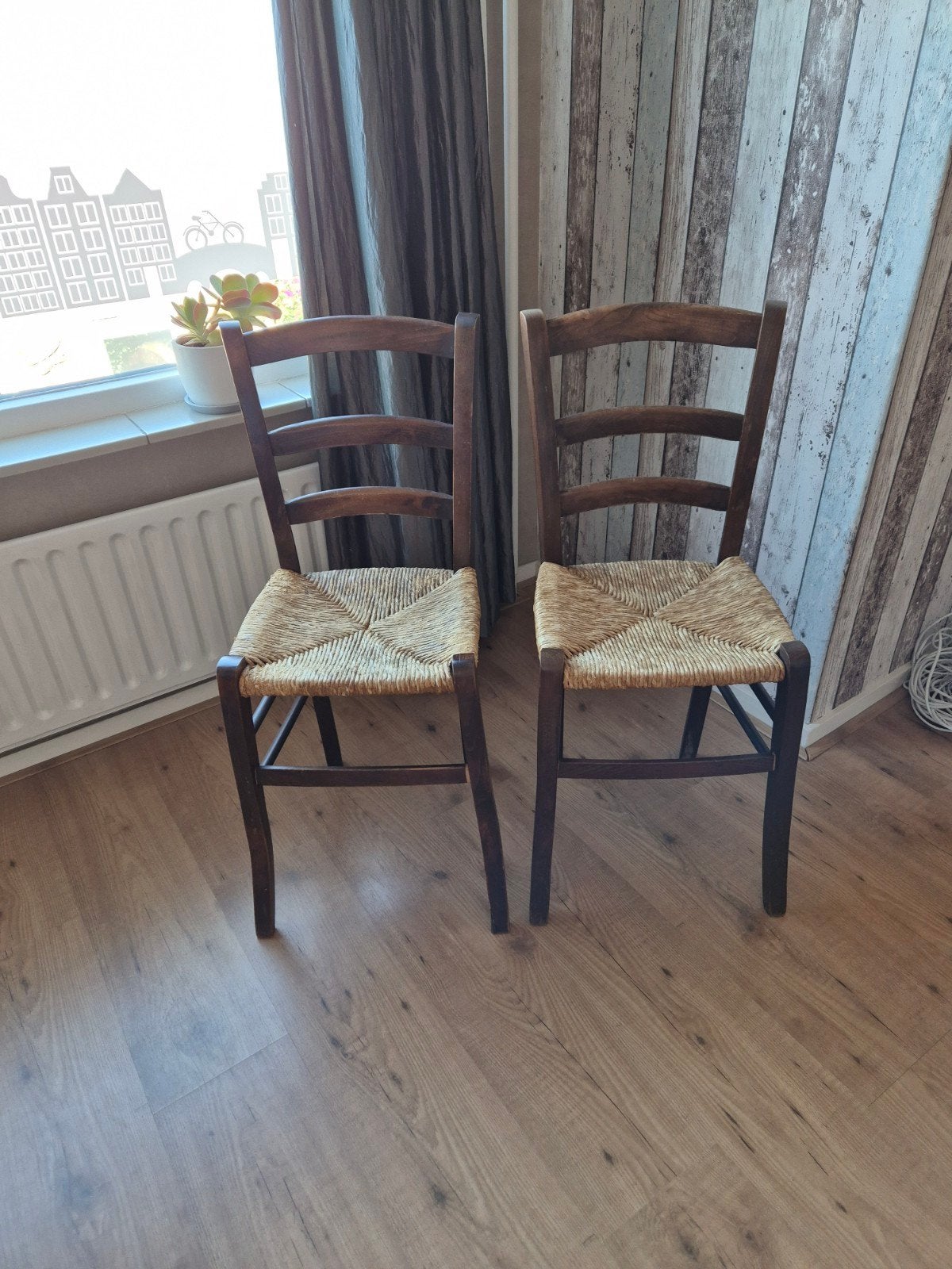 2 leuke houten stoeltjes te koop, Antiek en Kunst, Ophalen