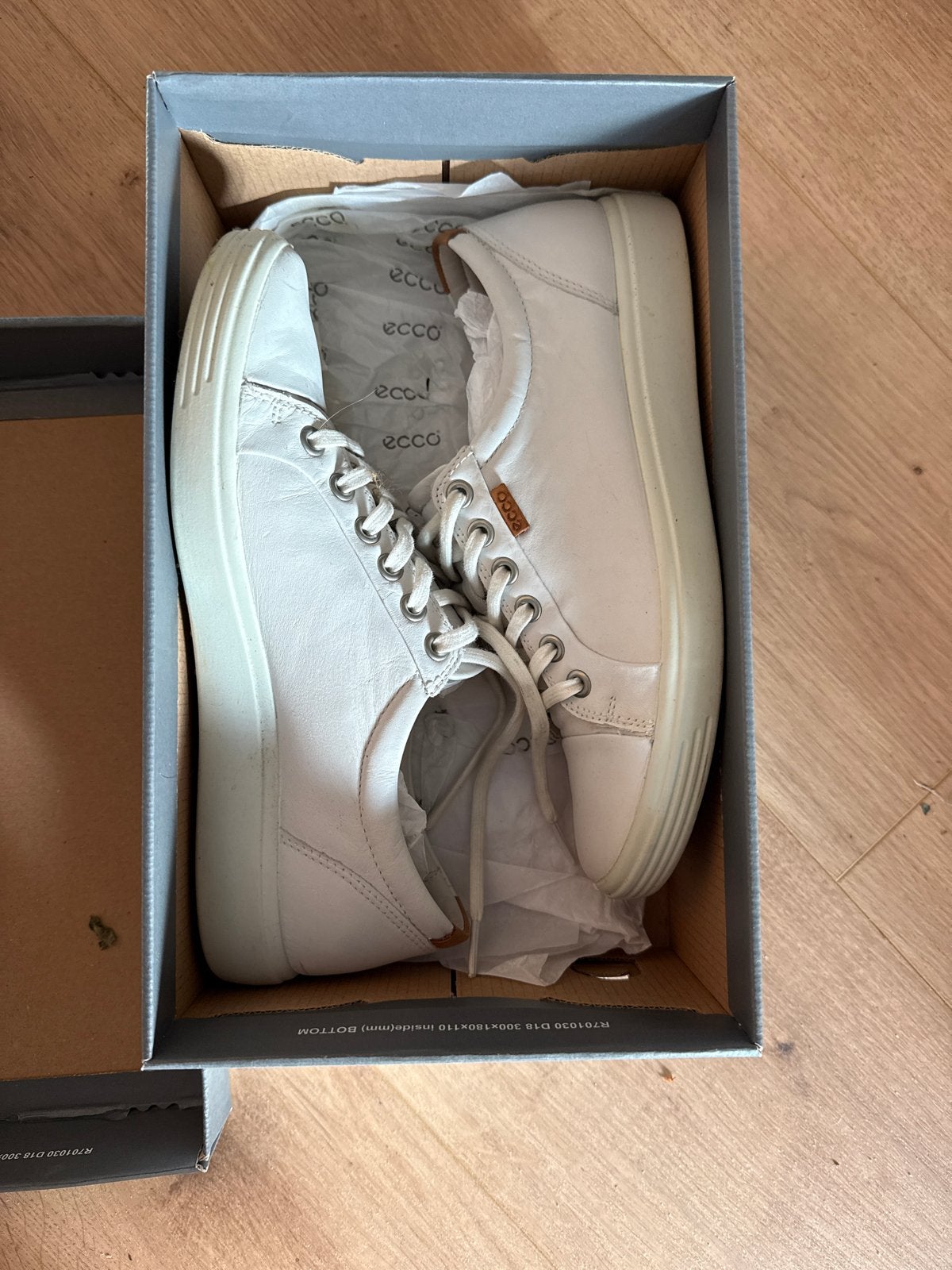Ecco Soft 7 Witte Sneakers Maat 39 - Zo goed als nieuw, Kleding | Dames, Schoenen, Ophalen of Verzenden, Zo goed als nieuw, Wit