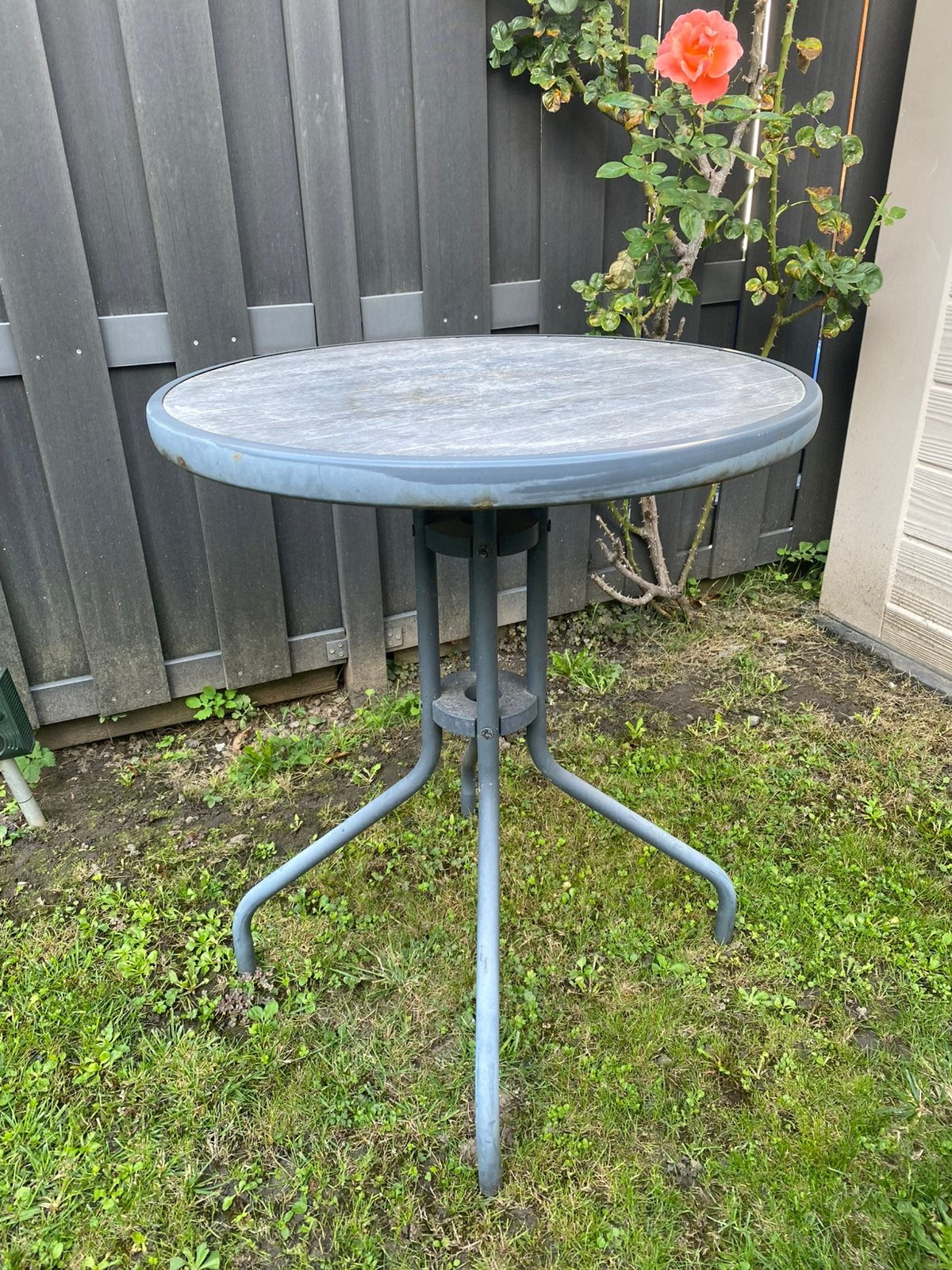 Bistro tuintafeltje, Tuin en Terras, Ophalen, Gebruikt, Rond, Kunststof
