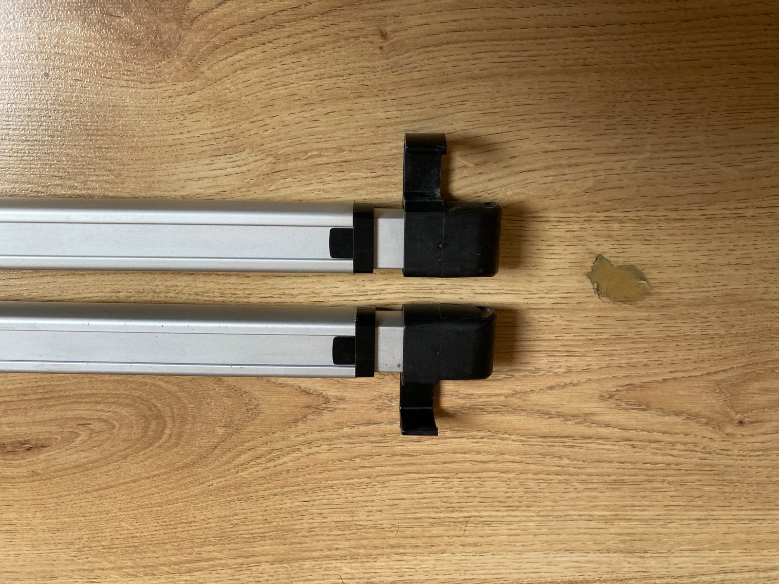 Thule schuifliggers voor etuiluifel omnistor 1200, Ophalen of Verzenden, Gebruikt