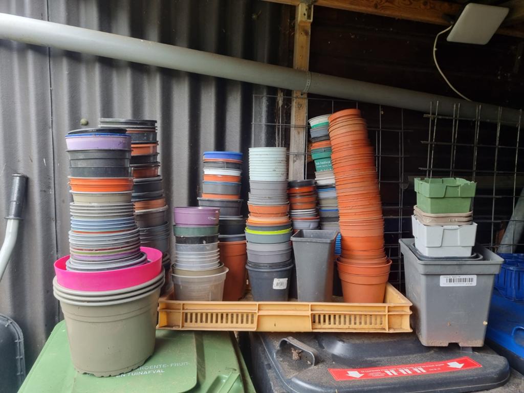 Heel veel kweekpotjes, Tuin en Terras, Ophalen of Verzenden, Zo goed als nieuw, Kweekbak