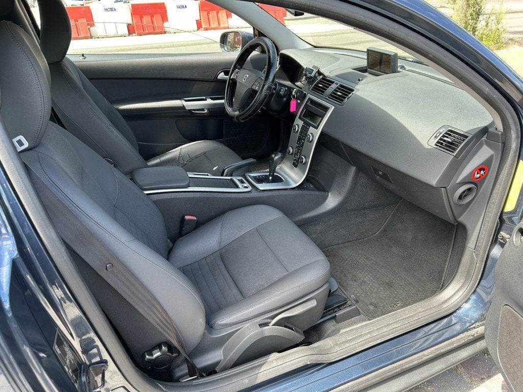 Volvo C30 2.4i Momentum Autmaat Airco/ecc Navigatie, Gebruikt, 700 kg, Leder en Stof, Bedrijf