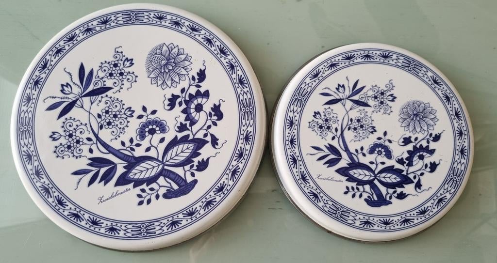 Hutschenreuther Blue Onion onderzetters porselein met rand, Ophalen of Verzenden