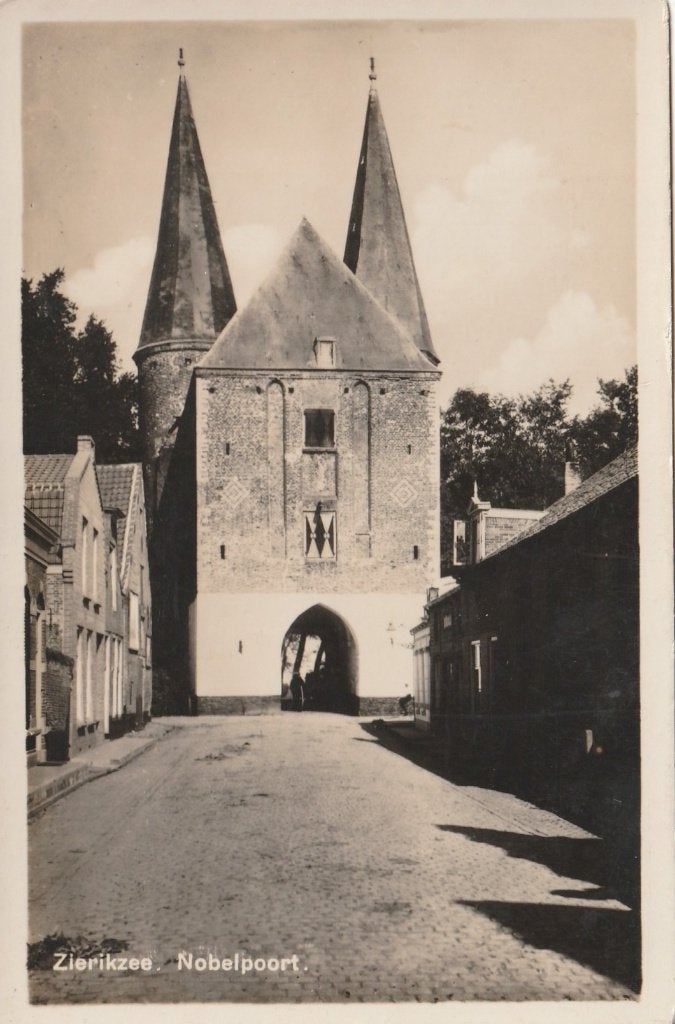 ZIERIKZEE Nobelpoort, Verzamelen, Verzenden, 1940 tot 1960, Ongelopen, Zeeland
