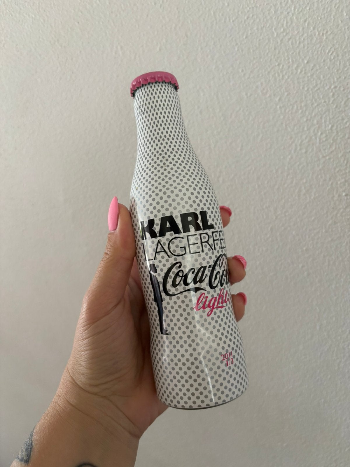Karl Lagerfeld en coca cola flesje dicht uit 2009/2010, Ophalen of Verzenden, Zo goed als nieuw