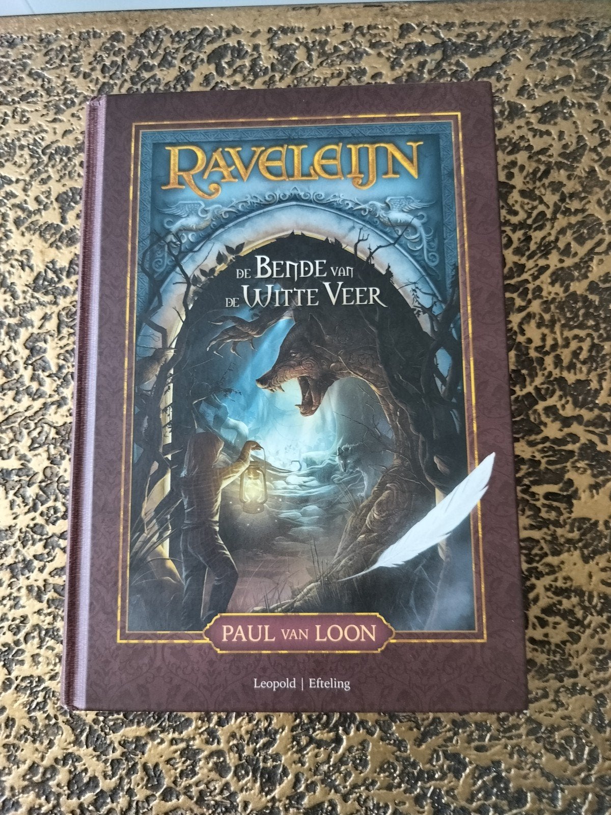 Raveleijn: De Bende van de Witte Veer - Paul van Loon, Ophalen of Verzenden, Zo goed als nieuw, Paul van Loon