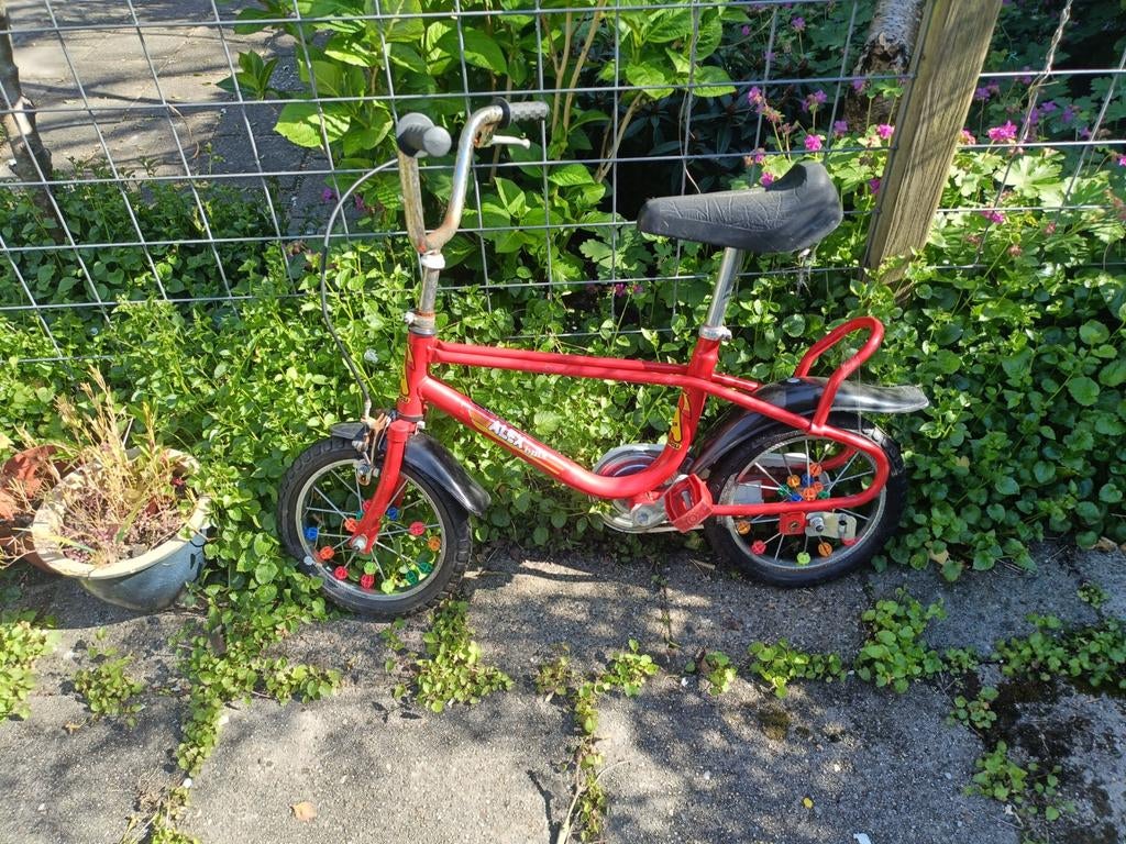 Leuk rood kinderfietsje - Ideaal voor de kleintjes!, Terugtraprem, Gebruikt, ALBA, Ophalen of Verzenden