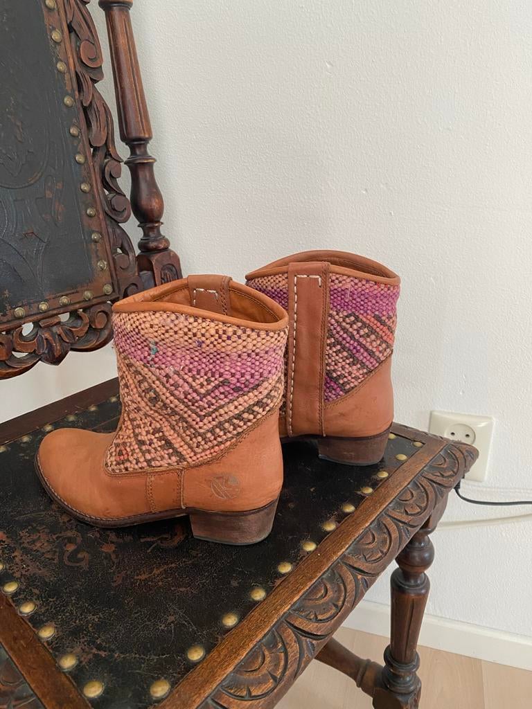 Inez Kelim Boots Kindred Spirits Maat 36, Kleding | Dames, Bruin, Lage of Enkellaarzen, Ophalen of Verzenden, Zo goed als nieuw