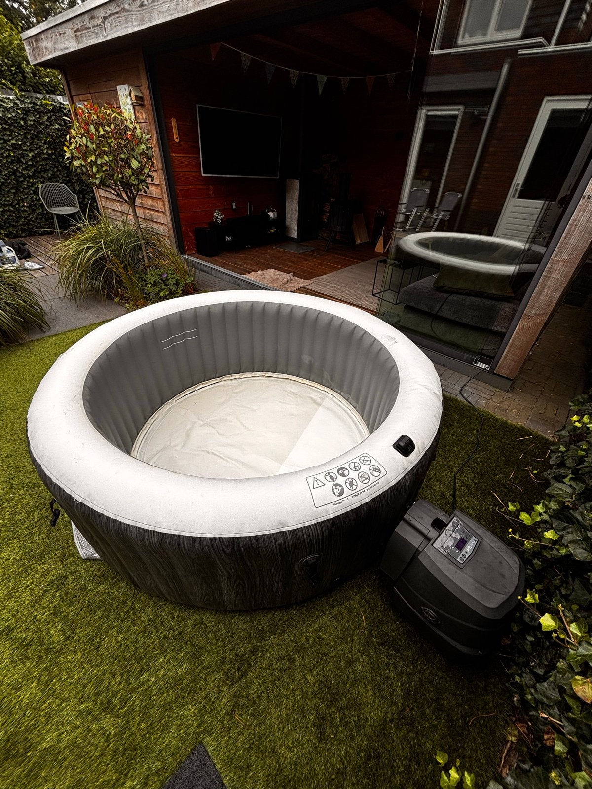 Intex PureSpa Opblaasbare Jacuzzi - Zo goed als nieuw, Rond, Ophalen of Verzenden, Zo goed als nieuw, Opzetzwembad
