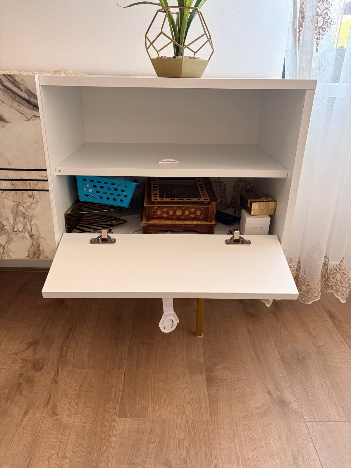 tv-tafel, Ophalen, Kunststof, 100 tot 150 cm, Zo goed als nieuw