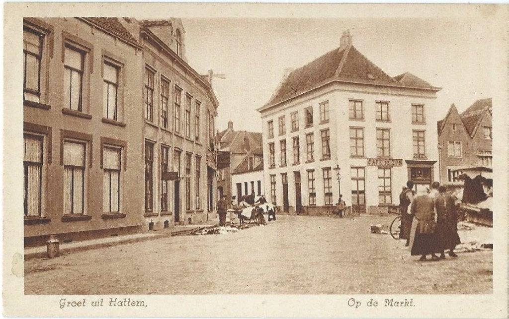Ansichtkaart HATTEM    Op de markt     Nauta kaart, Ophalen of Verzenden, 1940 tot 1960, Ongelopen, Gelderland