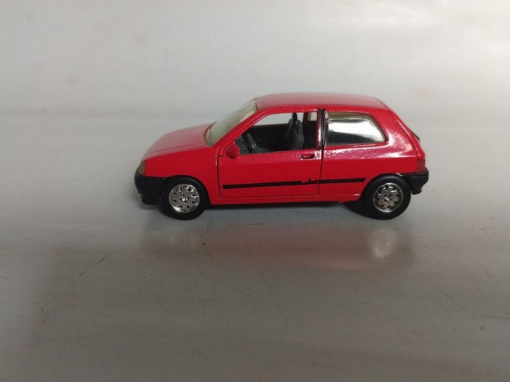 Renault Clio , Solido 1:43, Hobby en Vrije tijd, Ophalen of Verzenden, Nieuw, Auto, Solido