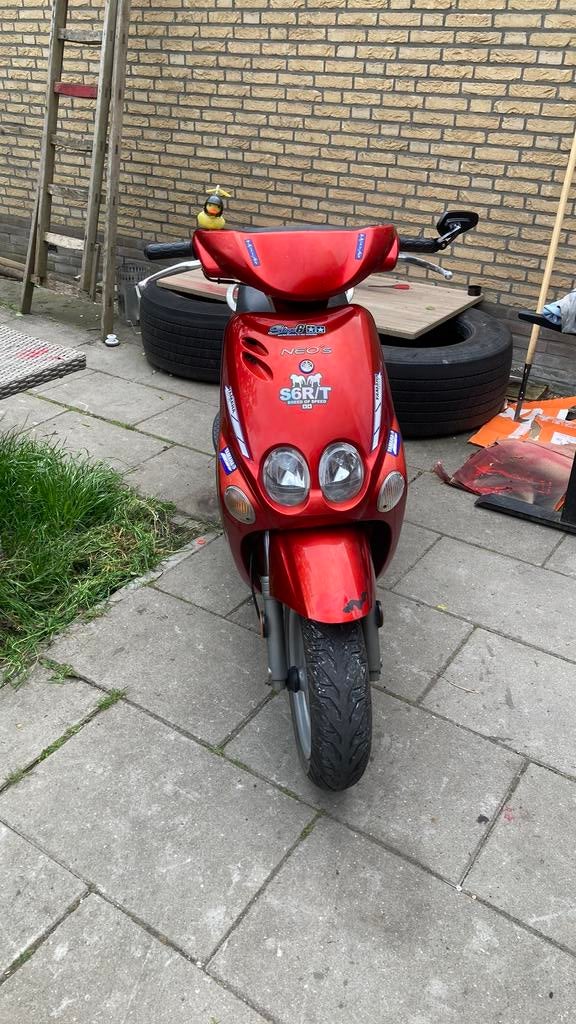 Yamaha neos 2takt 2005, Fietsen en Brommers, Scooters | Yamaha, Ophalen, Tweetakt, Maximaal 45 km/u, Zo goed als nieuw