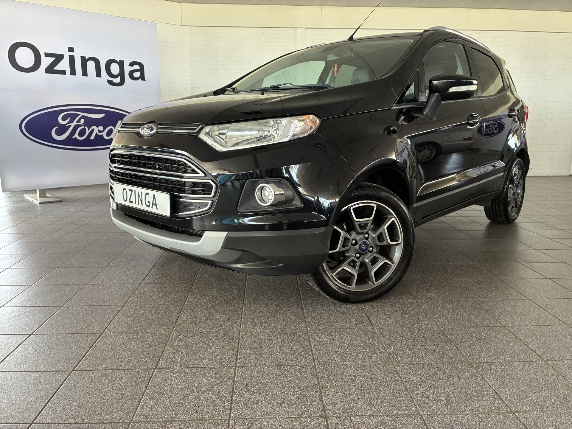 Ford EcoSport EcoBoost Titanium Nieuwe Distributie!, Voorwielaandrijving, Automatische klimaatregeling, Gebruikt, Zwart