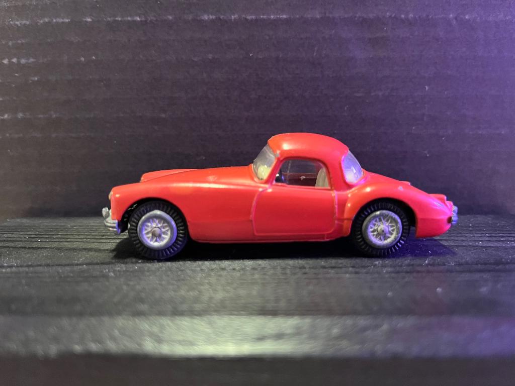 Tekno MG B, Hobby en Vrije tijd, Modelauto's | 1:43, Zo goed als nieuw, Auto, Overige merken, Ophalen of Verzenden