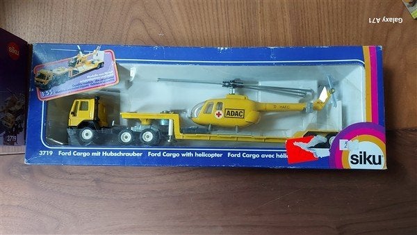 Siku 3719 Ford Cargo met helikopter ADAC, Ophalen of Verzenden, Gebruikt, Bus of Vrachtwagen, SIKU