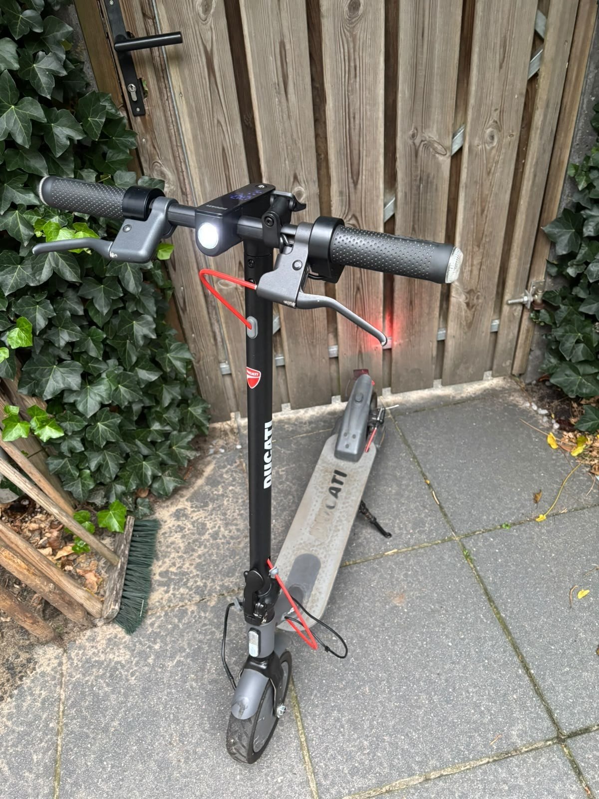 Elektrische step Ducati PRO-I evo safe ride, Fietsen en Brommers, Ophalen, Gebruikt, Elektrische step (E-scooter), Ducati Pro I Evo