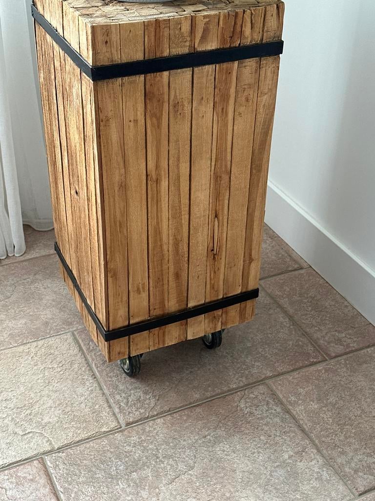 Teak houten pilaar, metalen strips van de de Loods meubelen, Hout, Ophalen of Verzenden, Zo goed als nieuw, Bruin