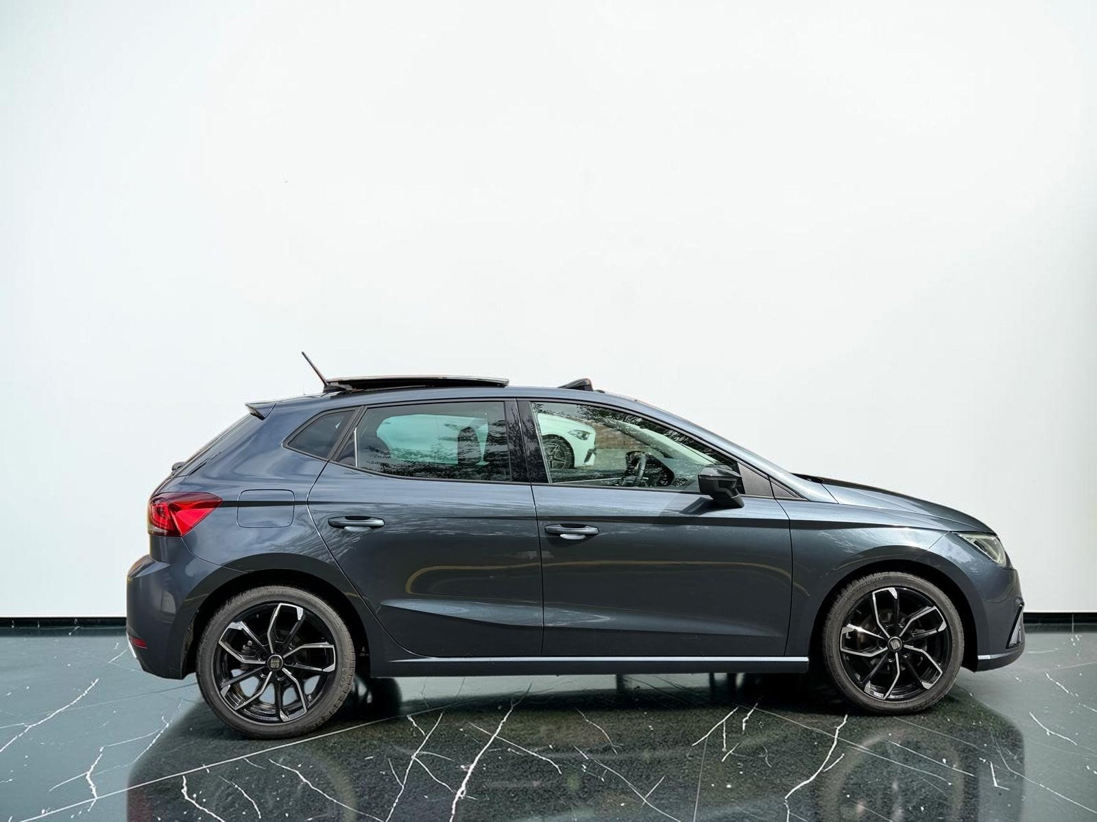 Foto 7 van Seat Ibiza 1.0 TSI FR Business Intense Pano|cruise |LED