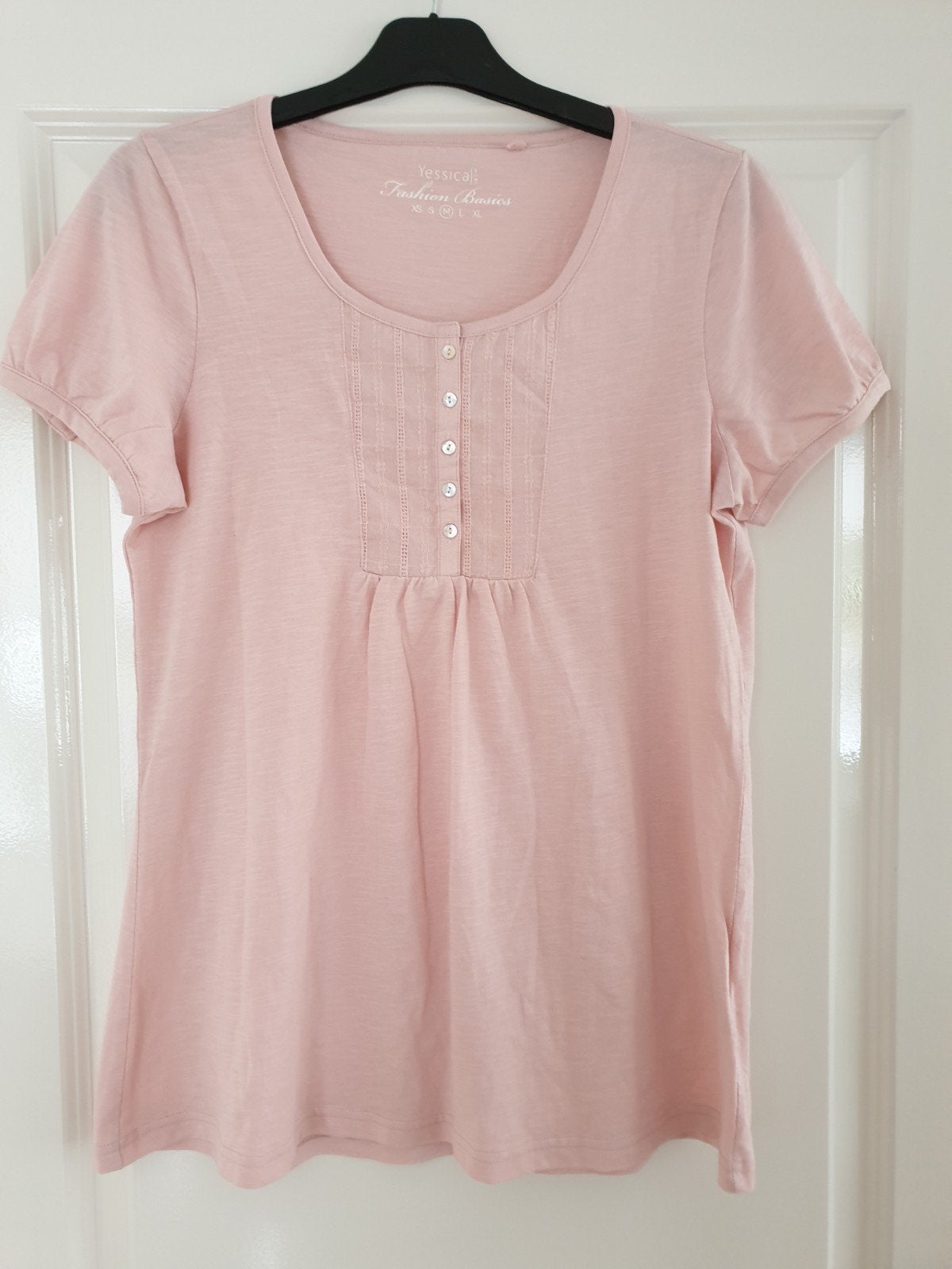 Lichtroze t-shirt maat M Yessica C&A
Nieuw, nooit gedragen
1, Maat 38/40 (M), Yessica, Nieuw, Ophalen of Verzenden