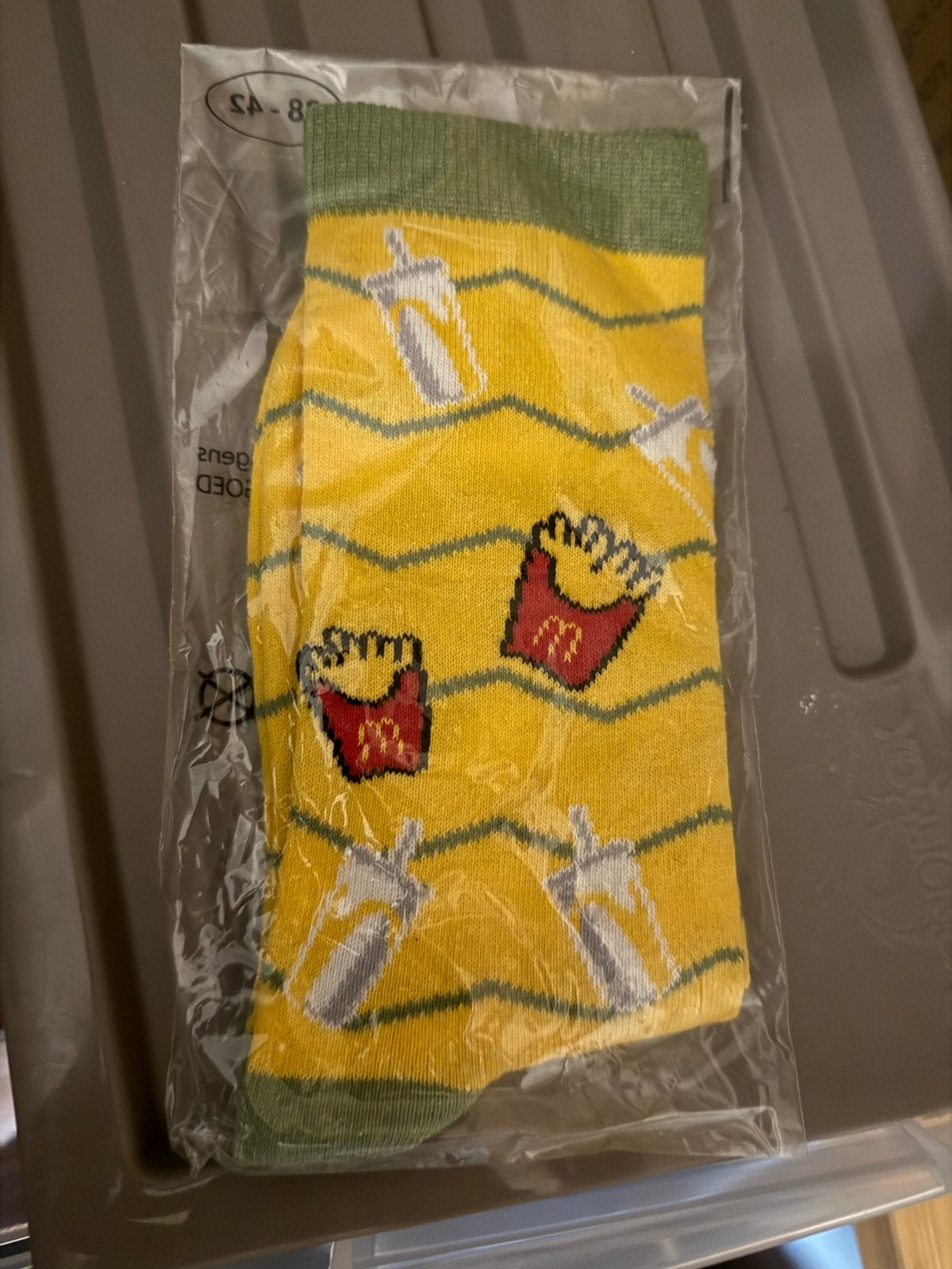 sokken met frietjes en frisdrank print 38/42, Ophalen of Verzenden, Nieuw, Overige maten, Overige kleuren