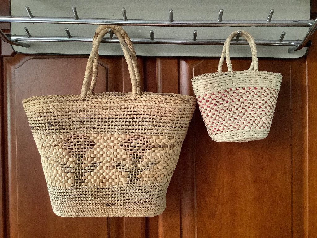 Rieten tas met mini rieten tasje  Samen € 15,00., Ophalen, Gebruikt, Beige, Overige typen