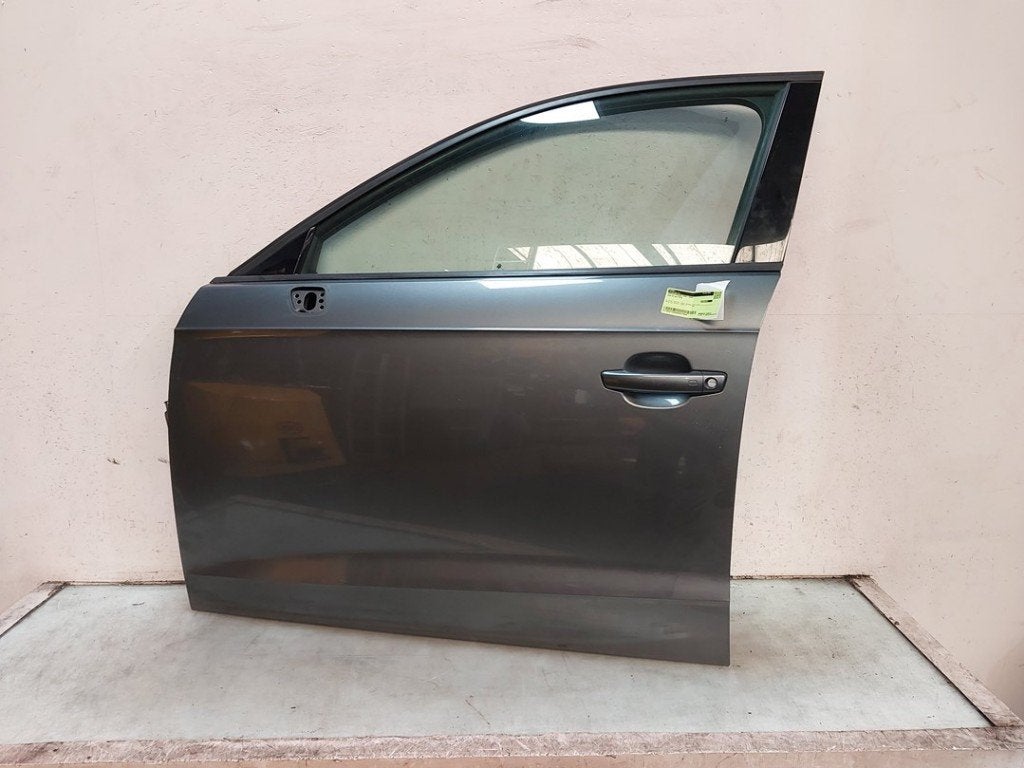 Portier Links Voor Audi A3 Sportback (8VA/8VF) 8V4831051B, Gebruikt, Auto-Union-Straße  1, Ingolstadt 85057, , Duitsland, Info@audi.de