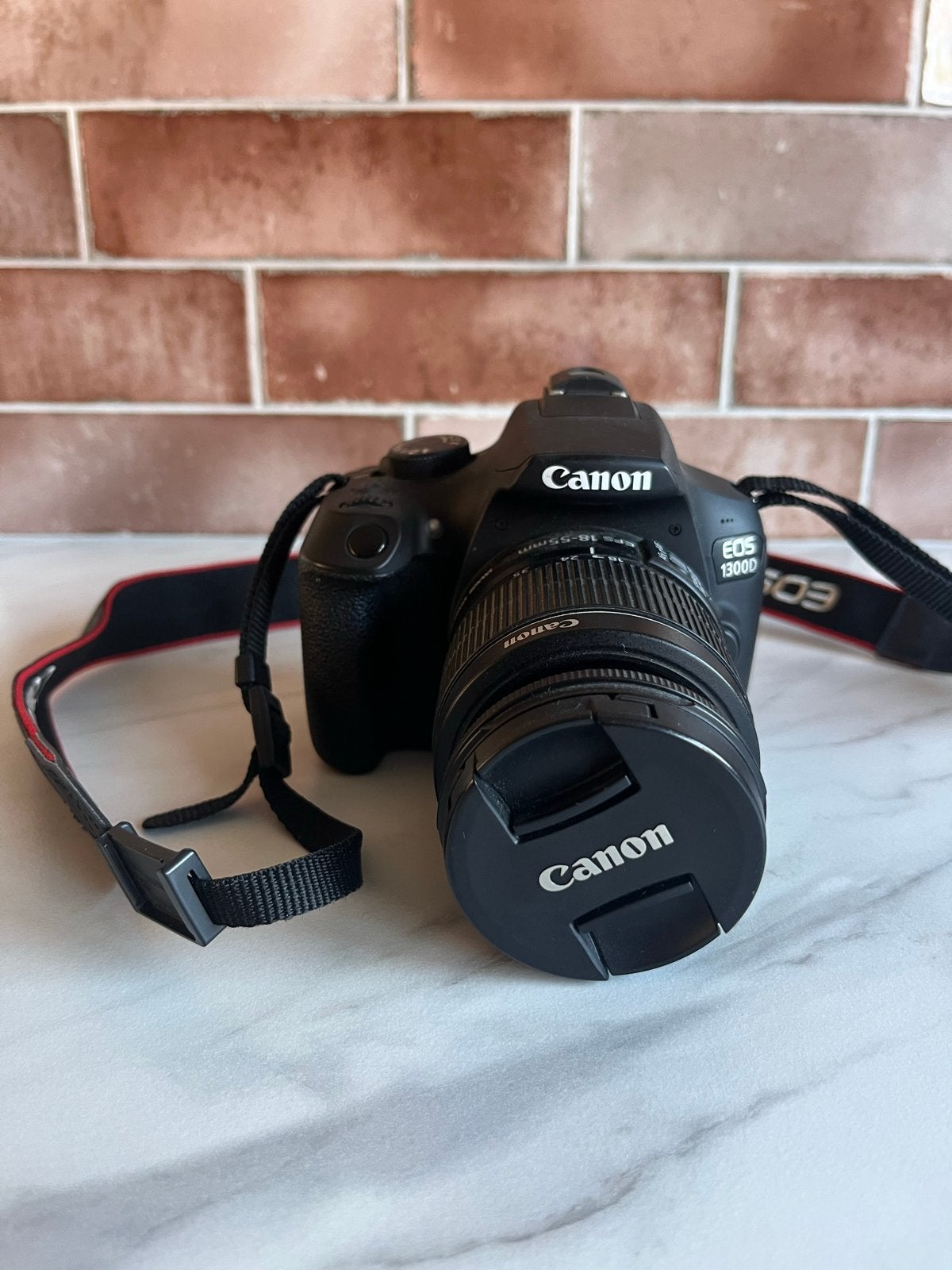 Canon EOS 1300D Spiegelreflexcamera met 18-55mm lens, Spiegelreflex, Canon, Zo goed als nieuw, 4 t/m 7 keer